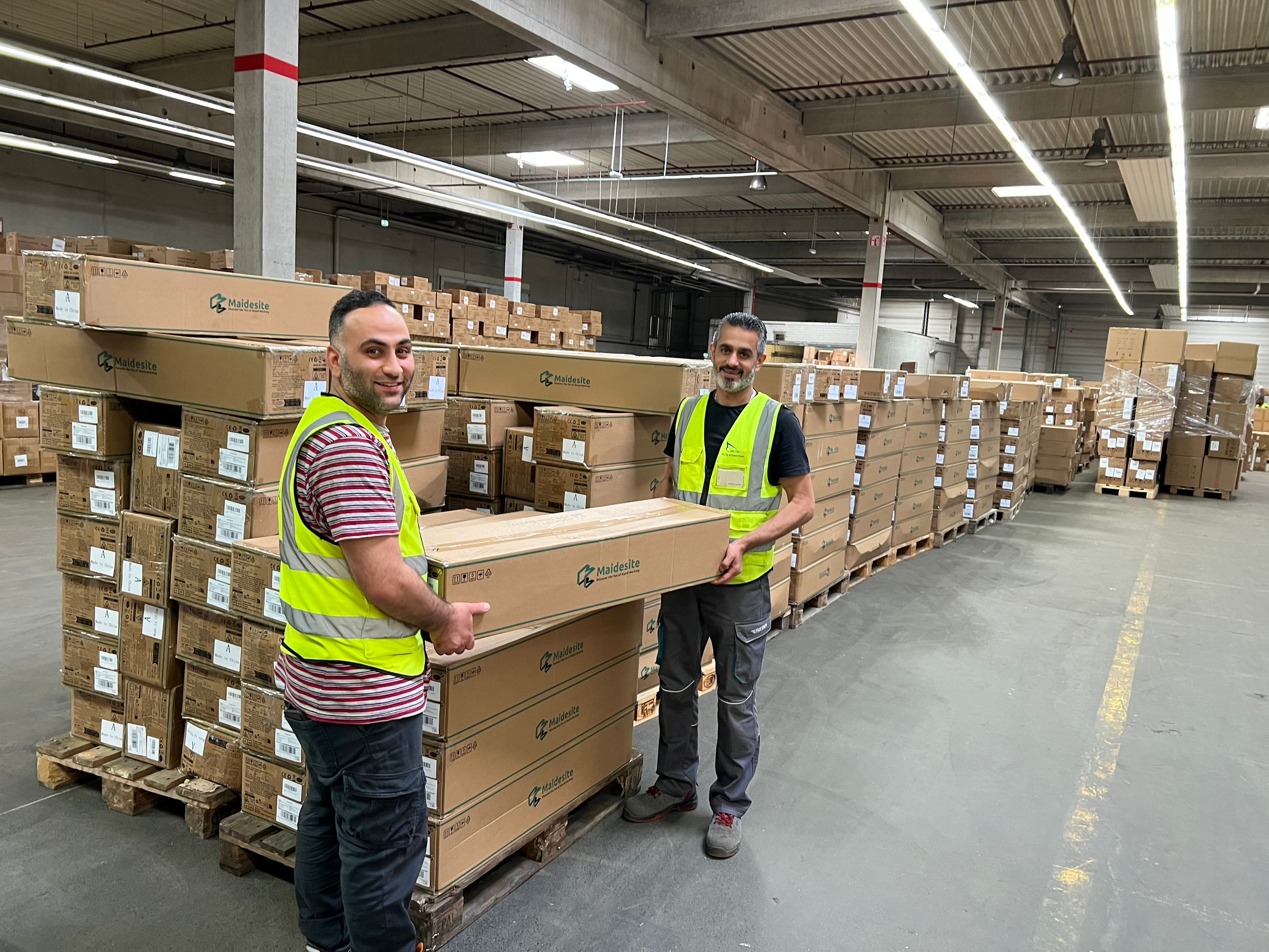 <h3>Almacén local y entrega rápida</h3>